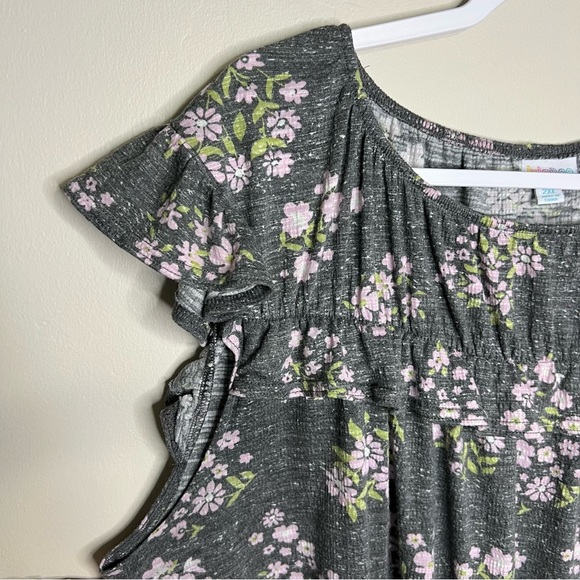 Lularoe Stasha Ruffle Gray Floral Top size 2XL - Picture 3 of 7